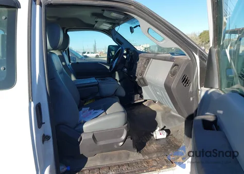 2015 Ford F-250 Xl z USA, uszkodzony, nr VIN 1FT7X2B64FED04743